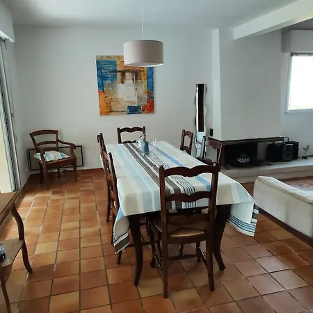 Ferienhaus A Deux Pas De La Mer, Au Calme Dans Le Bois Roscoff